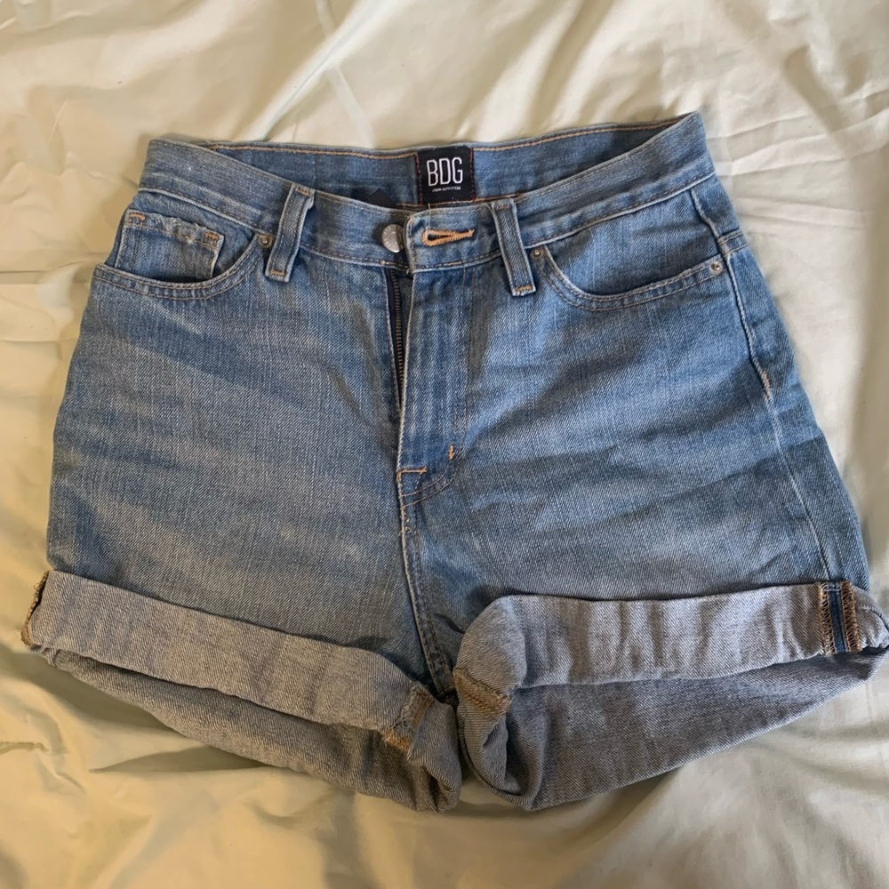 **SOLD OUT**BDG urban outfitters mom high rise shorts